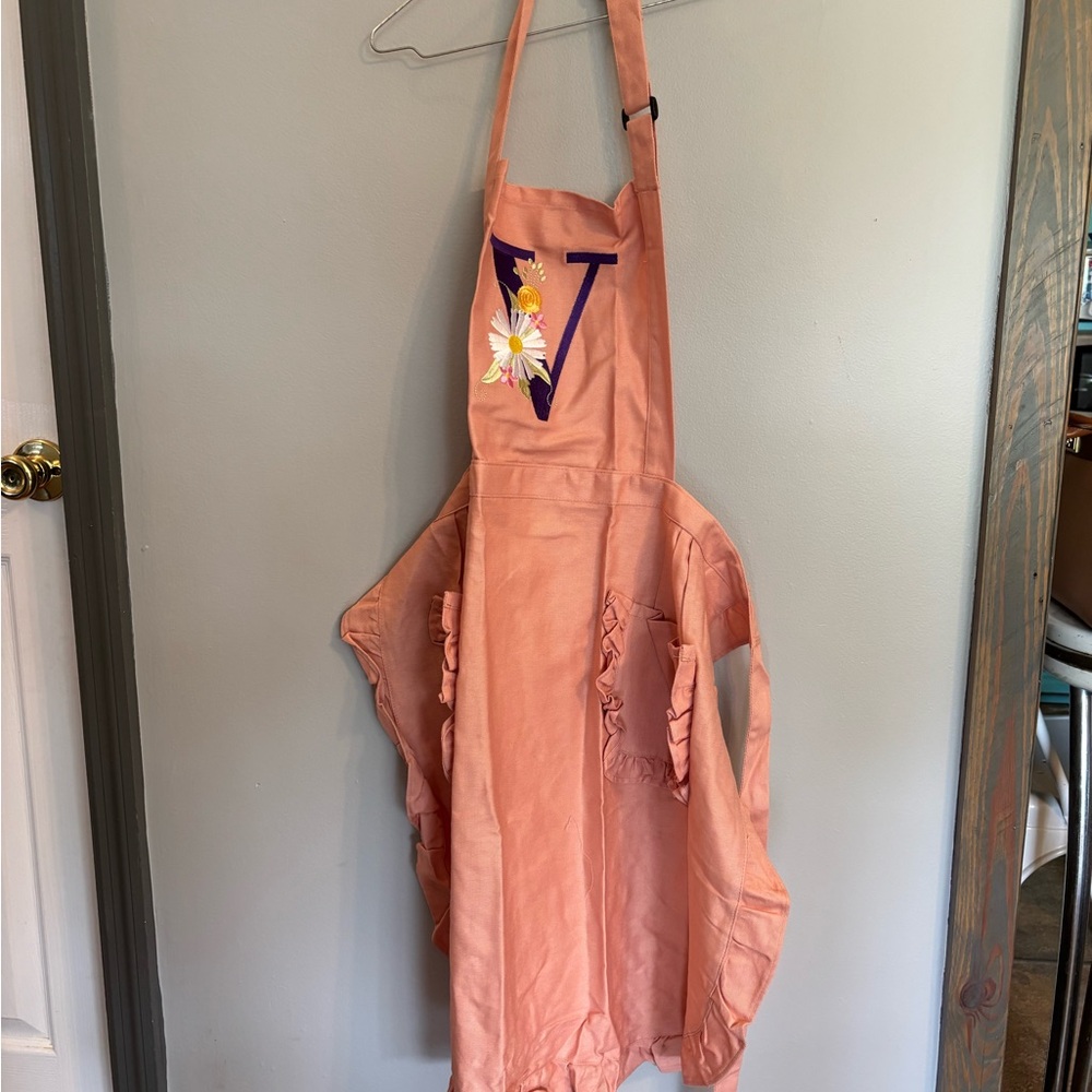 Embroidered Apron with Floral Design - Peach